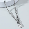 Collana a catena di spine in argento hip hop con un pendente a lucchetto rettangolare - Stile Lucchetto a Filo Spinato Esteso / Argento