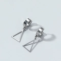 Boucles d'oreilles pendantes géométriques en acier inoxydable argenté au style moderne - Style Triangle