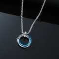 Collier avec pendentif à trois anneaux imbriqués bleus et argentés sur chaîne box - Anneau Bleu