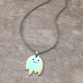 Collana con ciondolo a fantasma arcobaleno sfumato colorato su catena box in acciaio inox - Colorato