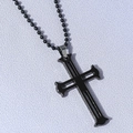 Collier tendance avec pendentif croix ajourée noire et chaîne à perles pour hommes et femmes - Noir