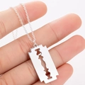 Collana da uomo con ciondolo a forma di lametta vintage in stile punk industriale argento - O catena