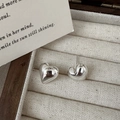 Minimalist S925 sterling silver heart stud earrings with polished mirror finish texture - Heart Style (EHZ032) / 925 Silver