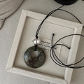Collana retrò in argento S925 con pendente in pietra naturale verde e cordino nero - Argento 925 / Stile Ciambella in Pietra Naturale Verde (35TL51)