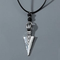 Collana con ciondolo a punta di freccia, cordino in cera nera e perle laviche - Argento