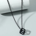 Collier minimaliste à pendentif cube évidé noir avec un design géométrique moderne - Noir
