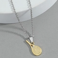 Collar con colgante de raqueta de tenis dorado con circón en una cadena de acero - Dorado
