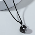 Collar minimalista con colgante de dado negro para hombre hecho de acero inoxidable y cuentas - Negro