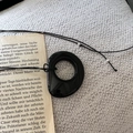 Collana minimalista in argento S925 con pendente in ossidiana nera e cordino sottile - Stile Ciondolo in Ossidiana Irregolare (41TL32) / Argento 925