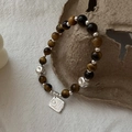 Pulsera S925 de plata con cuentas de ojo de tigre marrón y colgante de corazón grabado - Marrón (17SL42)