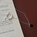 Collana in argento S925 con ciondolo in onice nera e chiusura OT su libro vintage - Ciondolo in Agata Nera (XL076) / Argento 925