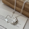 Elegante collana con ciondolo a mezzaluna in argento S925 con dettaglio in filo intrecciato - Stile Mezzaluna (XL191) / Argento