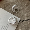 Pendientes de aro de plata S925 con diseño de espiral y textura de croissant - Plata 925 / Plata (EH225)