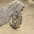 Minimalistischer S925 Sterlingsilber Ring mit klaren Kristallperlen auf strukturierter Steinfläche - Einstellbar Offen / Klarer Perlenstil (45JZ41)