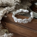 Vintage S925 Sterlingsilber Ring mit mattem Rosenmuster und offener verstellbarer Form - Einstellbar Offen / Retro Rosen Stil (JZH112)