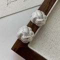 Orecchini a perno minimalisti in argento S925 con texture a nodo intrecciato complesso - Argento 925 / Stile a nodo intrecciato (EHR090)