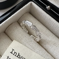 Minimalistischer S925 Sterlingsilber Wellenring mit funkelnden weißen Zirkonia-Akzenten - Einstellbar Offen / Unregelmäßiger Wellenketten-Stil (JZA129)