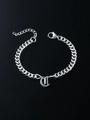 Bracciale a catena cubana argento con ciondolo a lettera U gotica e chiusura a moschettone - Lettera C