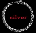 Detailaufnahme einer silbernen Weizenkette mit einem robusten Karabinerverschluss - Drachenknochen Armband / Silber