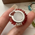 S925 Sterling Silber Creolen mit roten Edelsteinperlen im handgefertigten Vintage-Stil - 925er Silber / Roter Stil (43ES54)