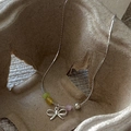 Collar de plata de ley S925 con cuentas de colores y colgante de lazo en base rústica - Estilo Lazo Cuentas de Colores (21TL45) / Plata 925