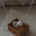 Collana in argento S925 con perla in cristallo bianco e perla in argento spazzolato - Collana con Ciondolo Perla Rotonda Spazzolata e Cristallo Sfaccettato (23TL55) / Argento 925