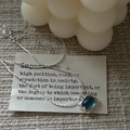 Collana minimalista in argento sterling S925 con ciondolo ovale in pietra acquamarina - Stile Ciondolo Ovale Blu con Bordo Ondulato (TLW132) / Argento 925