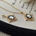 Vintage Kamee-Porträt-Halskette in Gold mit Zirkon-Akzenten und klassischem ovalem Design - 925er Silber / Goldfarbe-DZ124