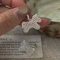S925 Sterling Silber Anhänger in Pferdeform mit filigranem Netzdesign und poliertem Glanz - Pony Form Stil (DZ183) / 925er Silber