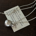 Minimalistische S925 Sterlingsilberkette mit einem gehämmerten Vintage-Wasserkocher-Anhänger - Unregelmäßige gehämmerte Kesselform (XLT169) / 925er Silber