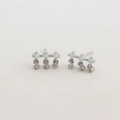 S925 Silber Ohrstecker mit drei weißen Opalen und funkelnden Zirkon-Steinen - 925er Silber / Platin (Weißer Opal)