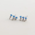 Elegante S925 Silber Ohrstecker mit blauem Opal und kleinen Zirkon-Anhängern in Silber - 925er Silber / Platin (Blauer Opal)