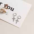 Aros minimalistas de plata de ley S925 con pequeños colgantes de estrella del norte - Oro blanco