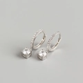 Pendientes de aro en plata S925 con pavé de diamantes y colgante de solitario redondo - Oro Blanco