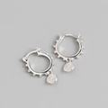 Orecchini a cerchio in argento 925 con piccole perline e ciondolo rotondo a raggiera - Argento 925 / Oro Bianco