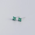 Minimalist S925 sterling silver four-leaf clover stud earrings with green gemstones - 925 Silver / Platinum Plated - Green Zircon