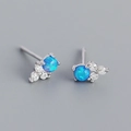 Boucles d'oreilles en argent 925 avec opale bleue et pierres en zircon étincelantes - Or Blanc