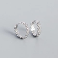Pendientes de aro en plata S925 con textura de hoja grabada y acabado pulido - Plata 925 / Oro Blanco