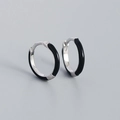 Boucles d'oreilles créoles en argent S925 avec finition minimaliste en émail noir - Argent 925 / Plaqué Argent (Noir)