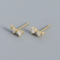 Exquise S925 vergulde zilveren oorknopjes met drie zirkoniasteentjes in een verloop - Helder Strass / Goud
