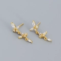 Elegantes pendientes de plata S925 dorada con borlas de mariposa y circonitas - Dorado