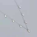 S925 Silberkette mit sieben rechteckigen Zirkonsteinen im minimalistischen Design für Damen - 925er Silber / Platin (Weiße Stein)