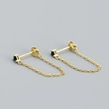 Elegante orecchino in argento S925 dorato con pietra nera e una catenella sottile - Argento 925 / Oro (Pietra Nera)