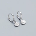 Élégantes boucles d'oreilles créoles en argent S925 avec pendentif coquillage et perle - Argent 925 / Or Blanc