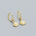 Élégantes créoles coquillages dorées avec perles blanches, style marin pour femme - Argent 925 / Or