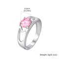 Elegante anello in acciaio inossidabile con zircone rosa rotondo da 0,6 cm e castone a 4 griffe - US 6 / Stile Geometrico Traforato con Zircone Rosa Tondo(RC-282)