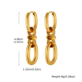 Dettaglio macro di orecchini dorati con anelli in resina ambrata in stile vintage - Orecchini (ED-940G)