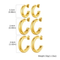 Gedetailleerde maattabel voor gouden C-vormige oorbellen van 2,2 cm, 2,4 cm en 2,6 cm groot - Goud