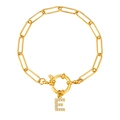 Vergulde paperclip kettingarmband met een met zirkoon ingelegde letter E hanger sieraad - Letter E