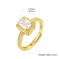 Verstellbarer goldener Kupferring mit rechteckigem Zirkon und Micro-Pave-Diamantbesatz - Weiße Rechteckige Halo-Stil (RT-343GW)